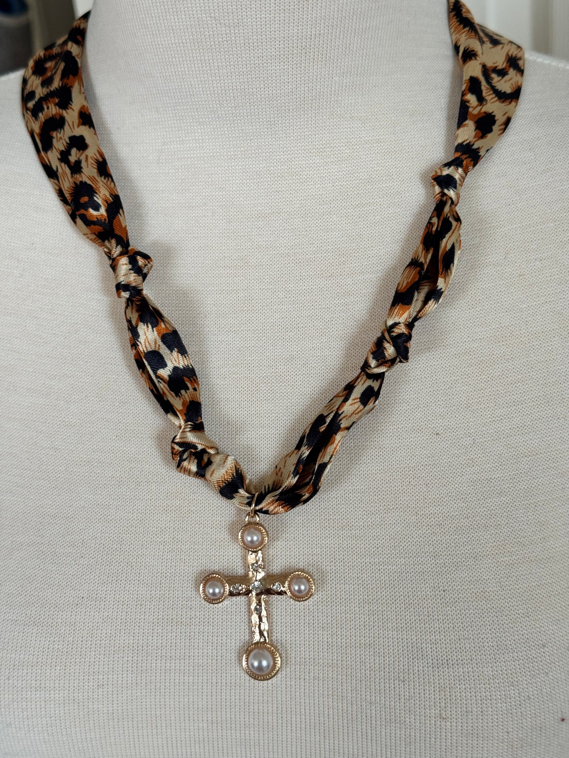 Knot Your Average Necklace